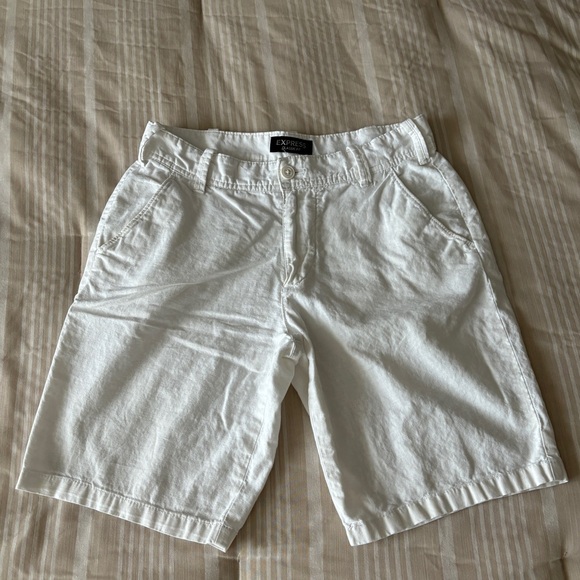 Express Men’s Classic Fit Linen blend shorts - Picture 1 of 3
